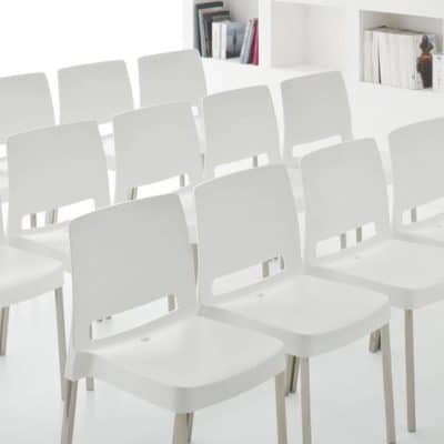Chaise de formation empilable JOI