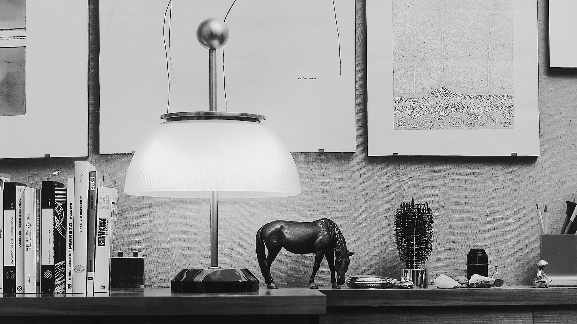 Lampe de table en métal et verre Alfa – Image 2